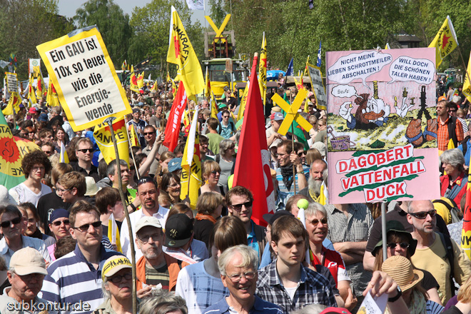 Demonstration vor dem AKW 		Kr&uuml;mmel